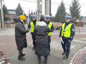 Policjanci podczas działań profilaktycznych.