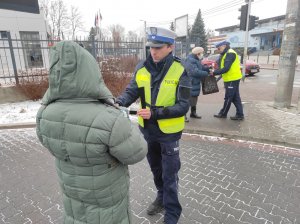 Policjanci podczas działań profilaktycznych.