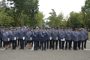 Grupa grodziskich policjantów po uroczystości