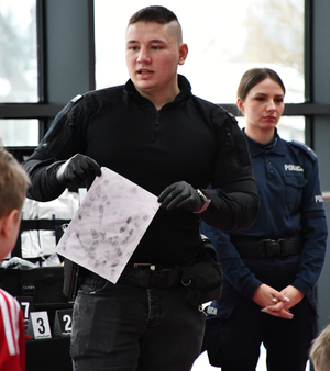 technik i dzielnicowa podczas zajęć