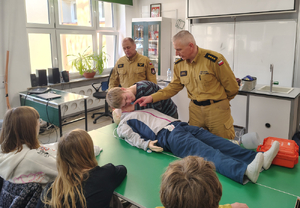 Zajęcia ze strażakami